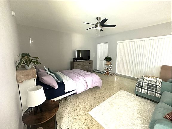 4th image of 2765 SE 1st Ct APT 1