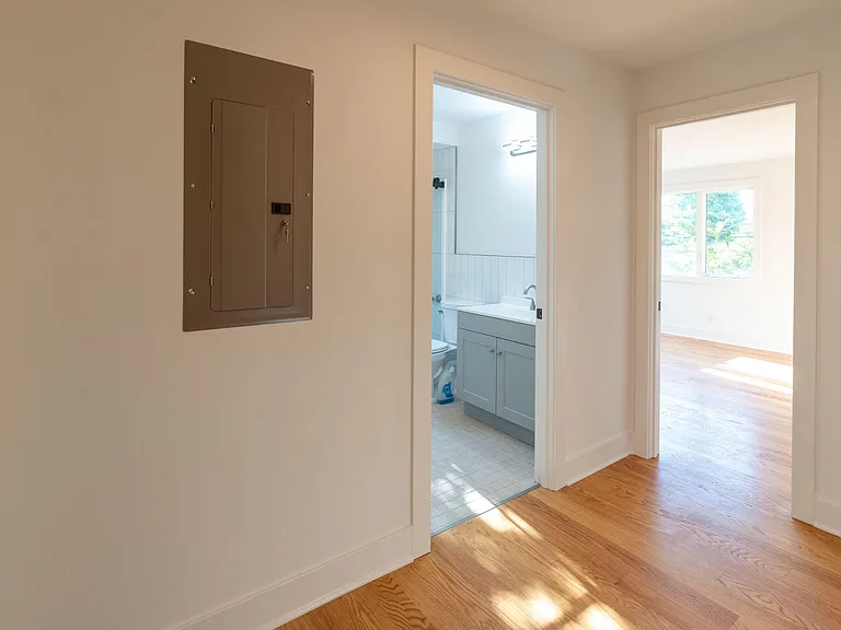 402 E Martin St — Photo 19
