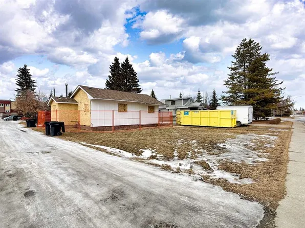 4906 E 52nd Ave, Olds, AB T4H 1H4