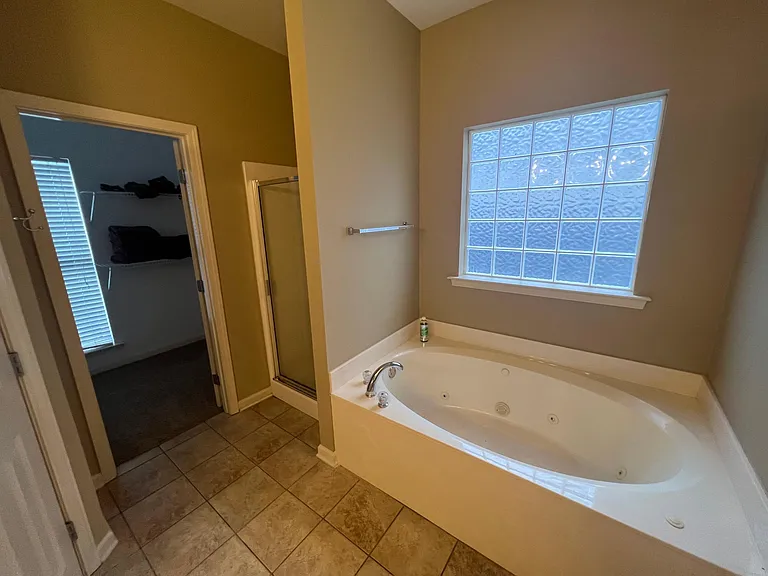 1212 Pebble Creek Cir — Photo 12