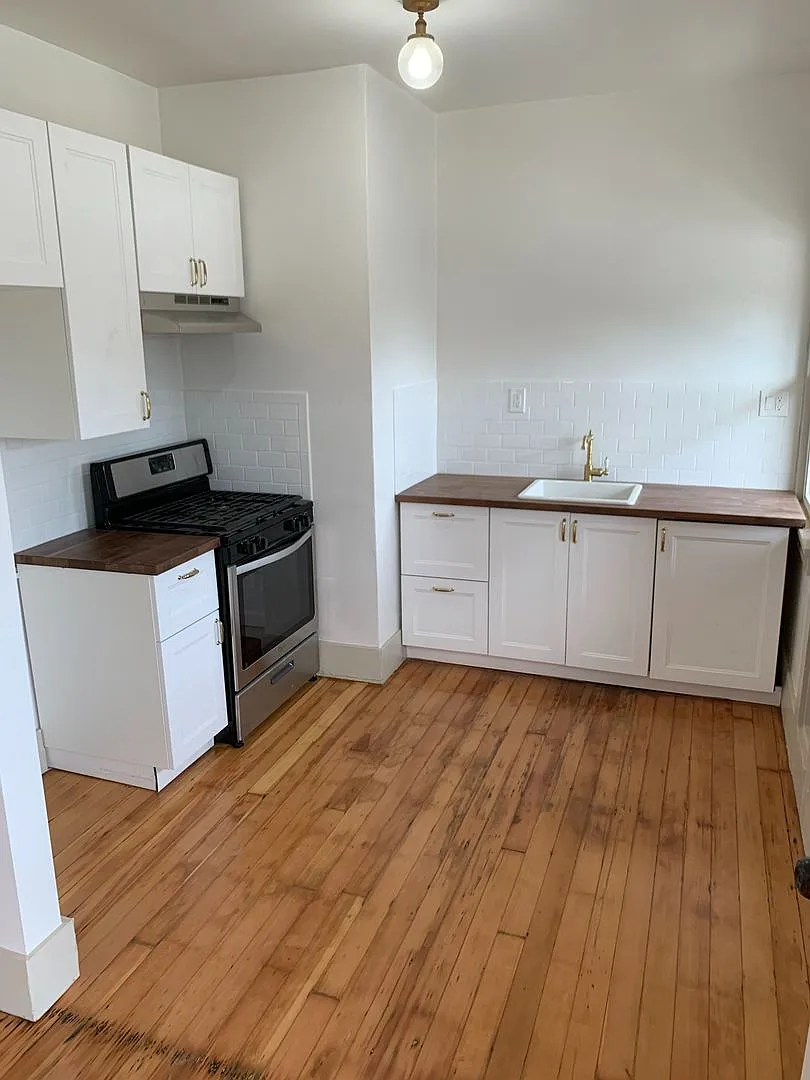 Charming Living in Historic West Adams at 1906 Cimarron Street — Photo 4
