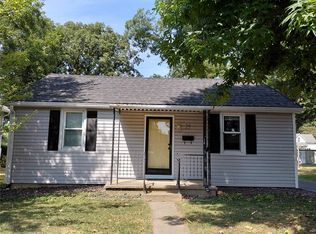 25 W Oak St, Mascoutah, IL