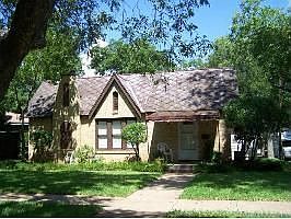1st image of 115 Bellevue Dr