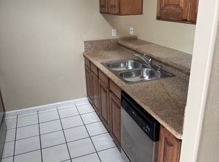 1187 Bel Aire Cir #1187, Porterville, CA 93257