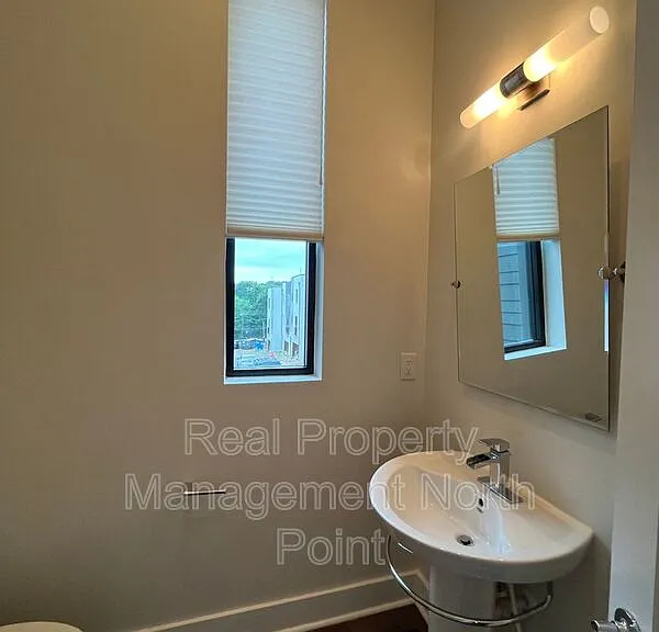 111 Birch St — Photo 45