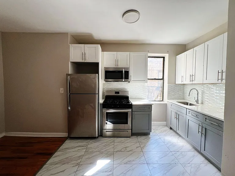 159-162 Bergen Ave #4A — Photo 1
