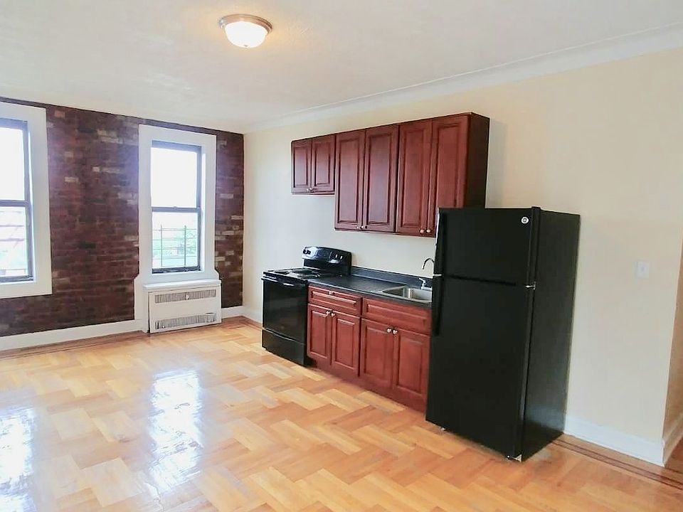 1st image of 535 Parkside Ave APT 6P