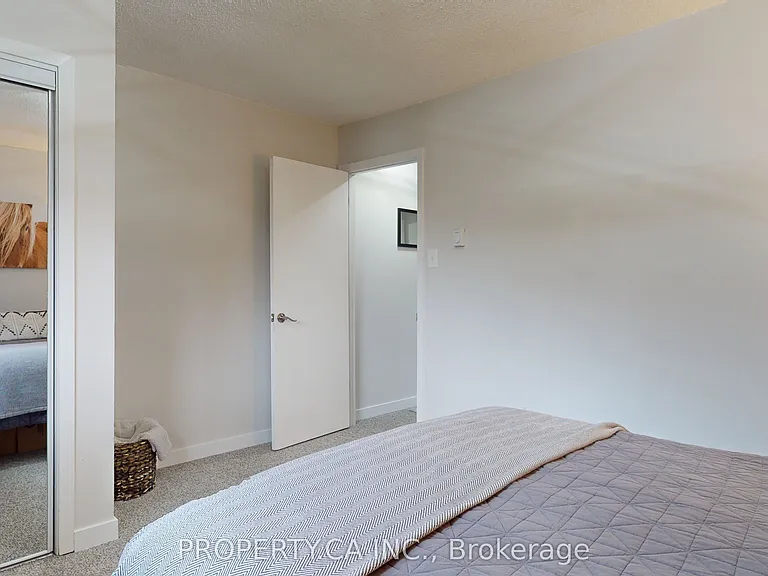 610 George St N #5 — Photo 10