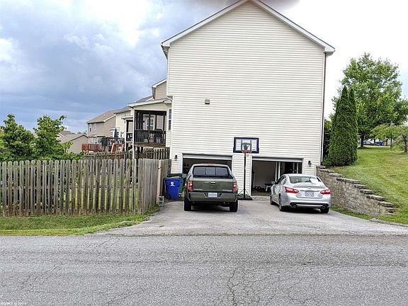 4th image of 70 Camellia Ln NW