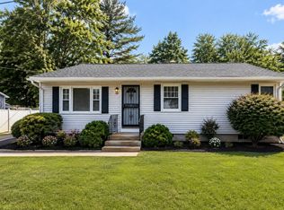 52 Navajo Rd, Springfield, MA 01109