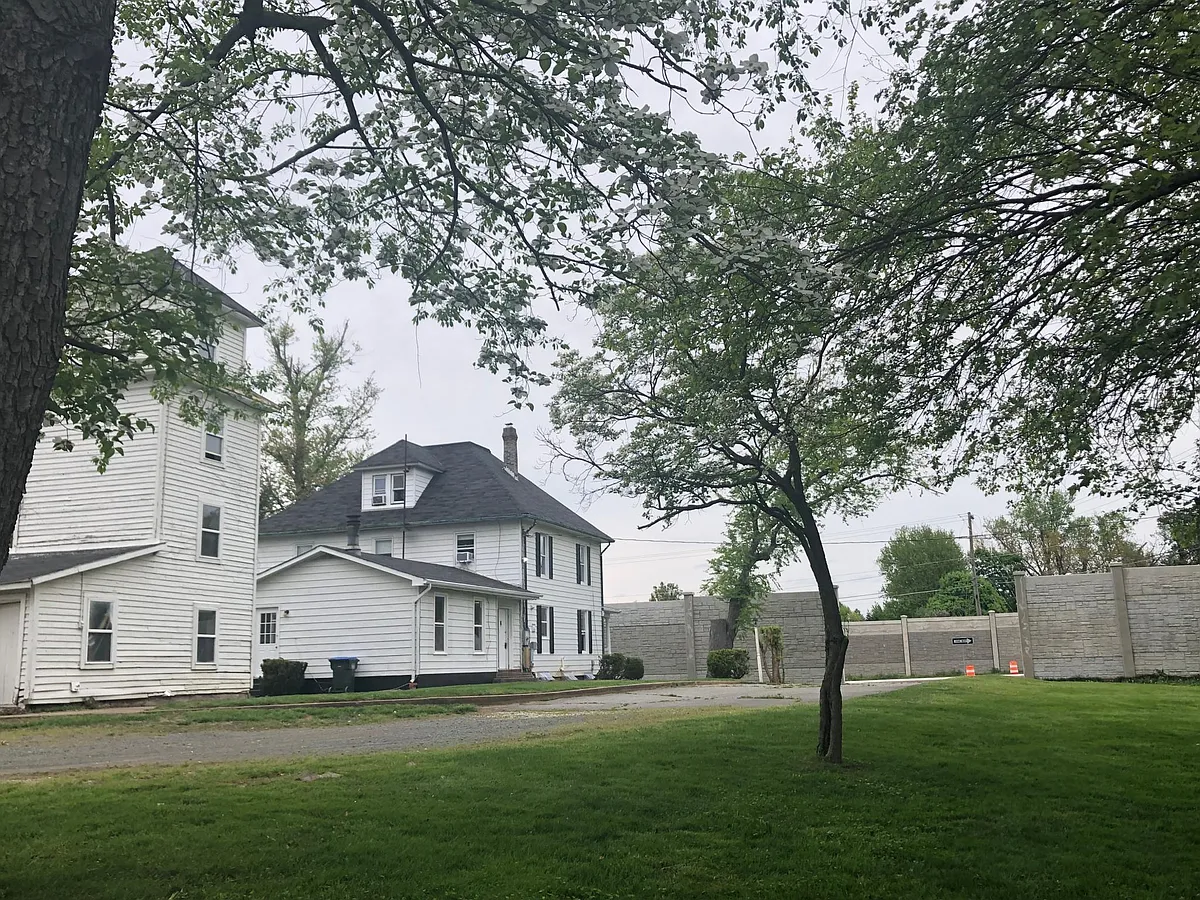 House Exterior/Yard - 9352 Mildred Ct