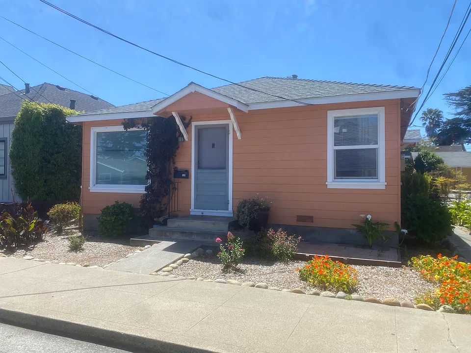 125 Alhambra Ave
