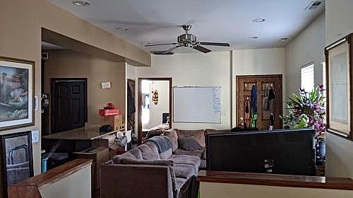 4th image of 3327 N Hamilton Ave APT 2R