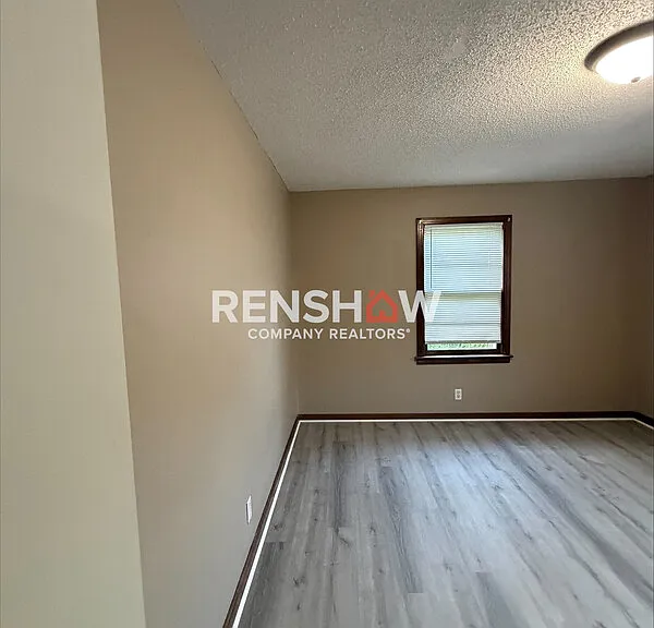 155 Moore Rd — Photo 15