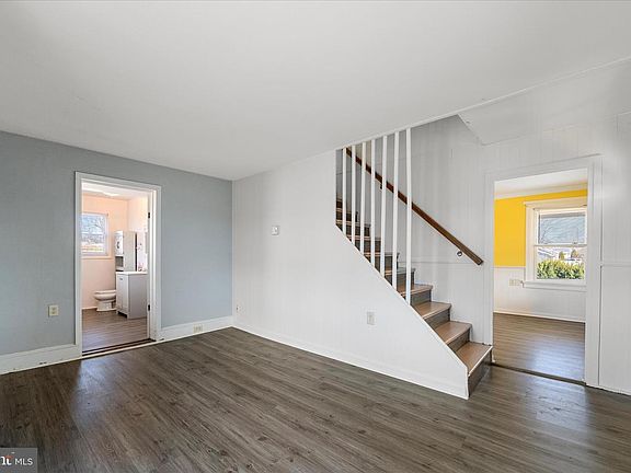 3rd image of 53 Diane Dr
