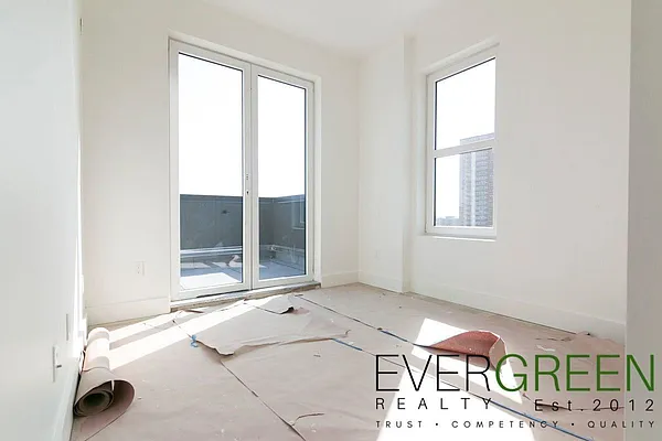 Rented by Evergreen Apartments BK | media 3