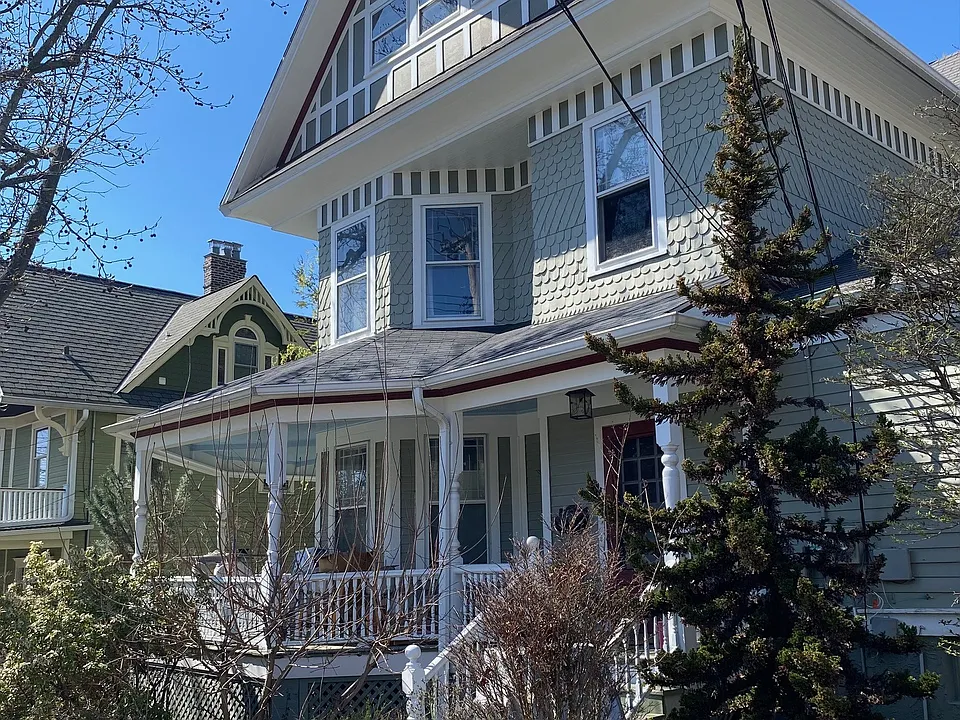 17 Villard Ave #2
