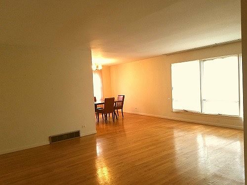 4th image of 930 W Strieff Ln