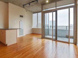 1700 S Michigan Ave #2305, Chicago, IL 60616
