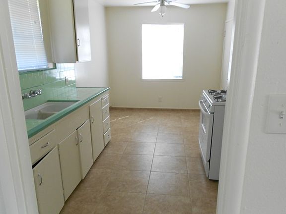 2nd image of 3027 W Princeton Ave