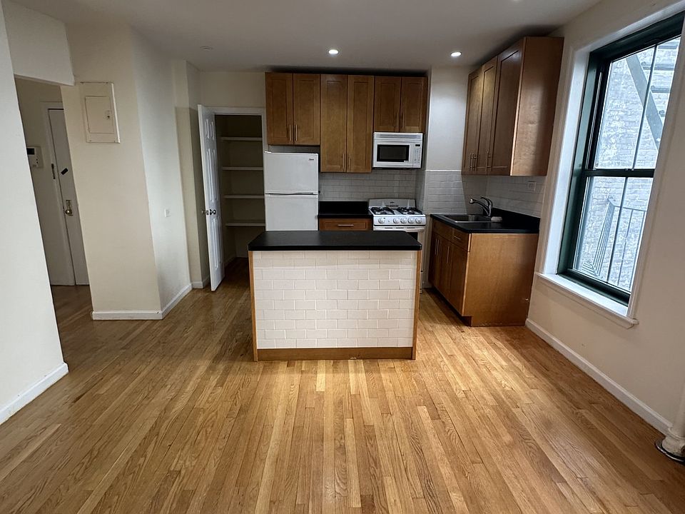 1st image of 511 E 78th St APT 3A