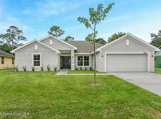 621 Paigo St SE, Palm Bay, FL 32909