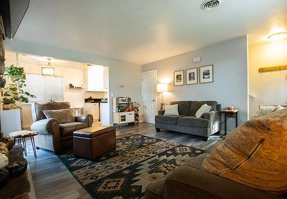 4th image of 176 Landis Cir #176