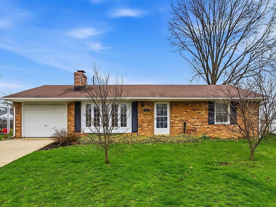 1st image of 427 Canfield Dr