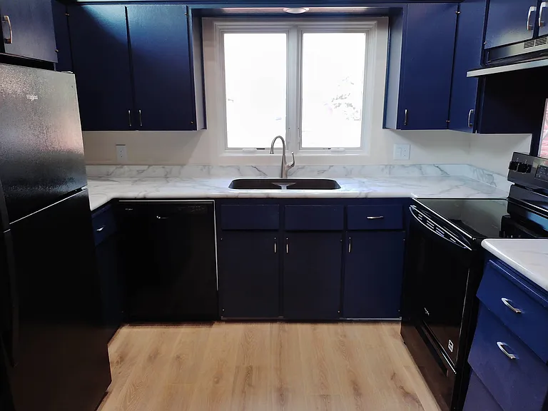 201 Circle Dr — Photo 2