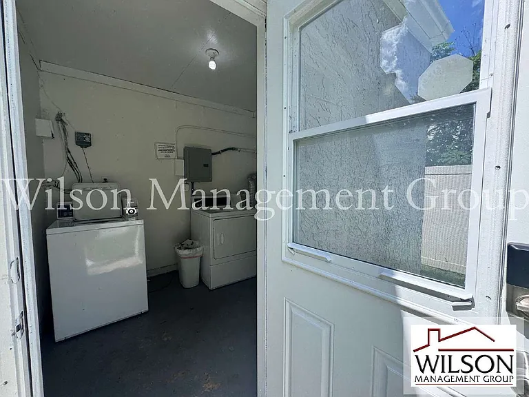115 E Smith St #8 — Photo 26