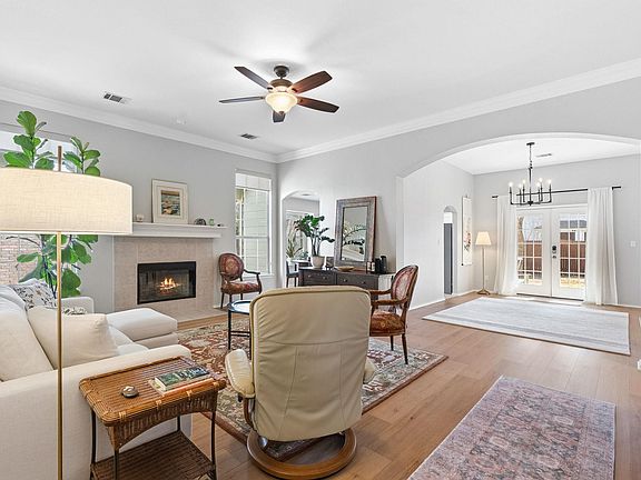 3rd image of 2306 Clover Ridge Dr