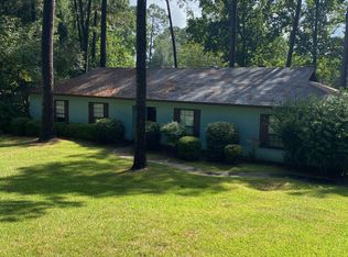 2207 Gornto Rd, Valdosta, GA 31602