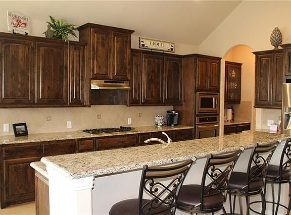 4th image of 12240 Tamarack Trl