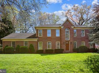 12517 Summer Pl, Herndon, VA 20171