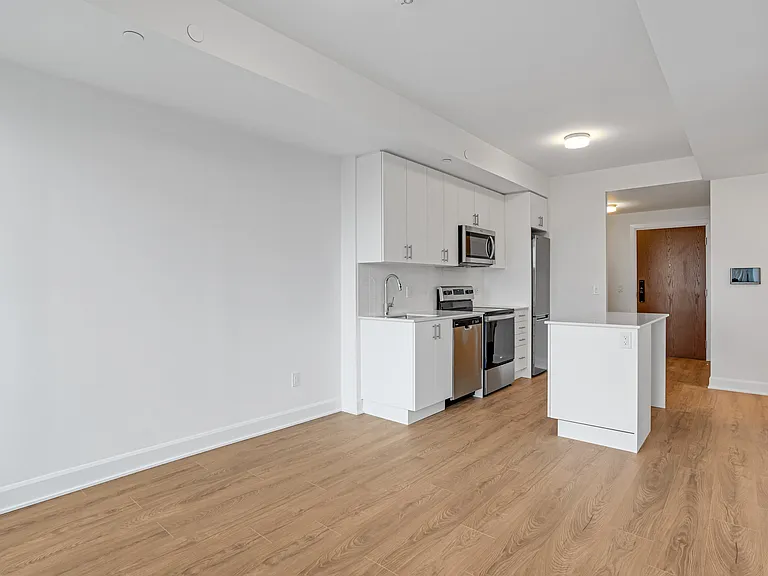 3240 William Coltson Ave — Photo 29