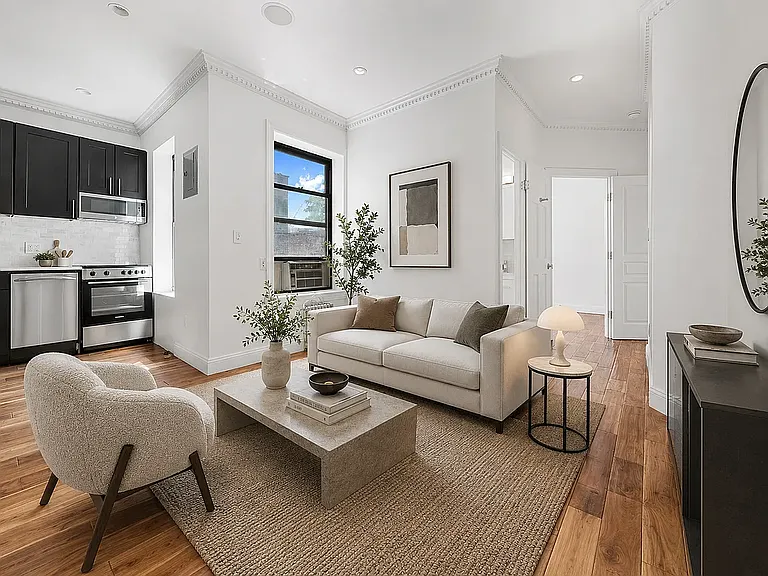 102 Christopher St #2DD — Photo 1