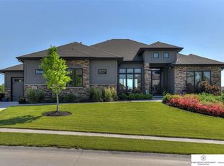 11463 S 122nd St, Papillion, NE 68046