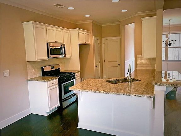 3rd image of 2171 Shadowwood Dr