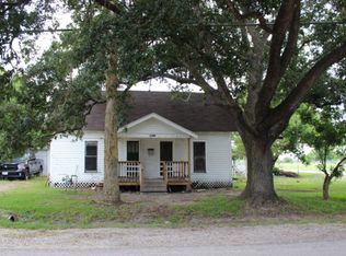 1100 4th St, Palacios, TX 77465