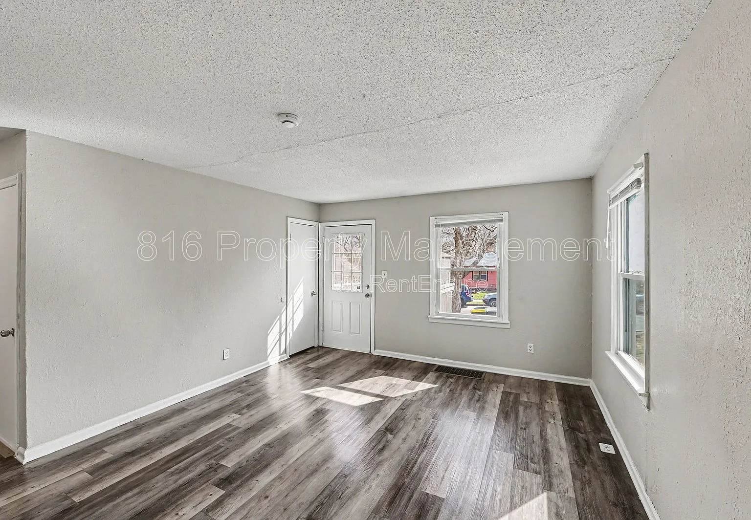2 bed, 1.0 bath, 810 sqft, $1,200 — Photo 4