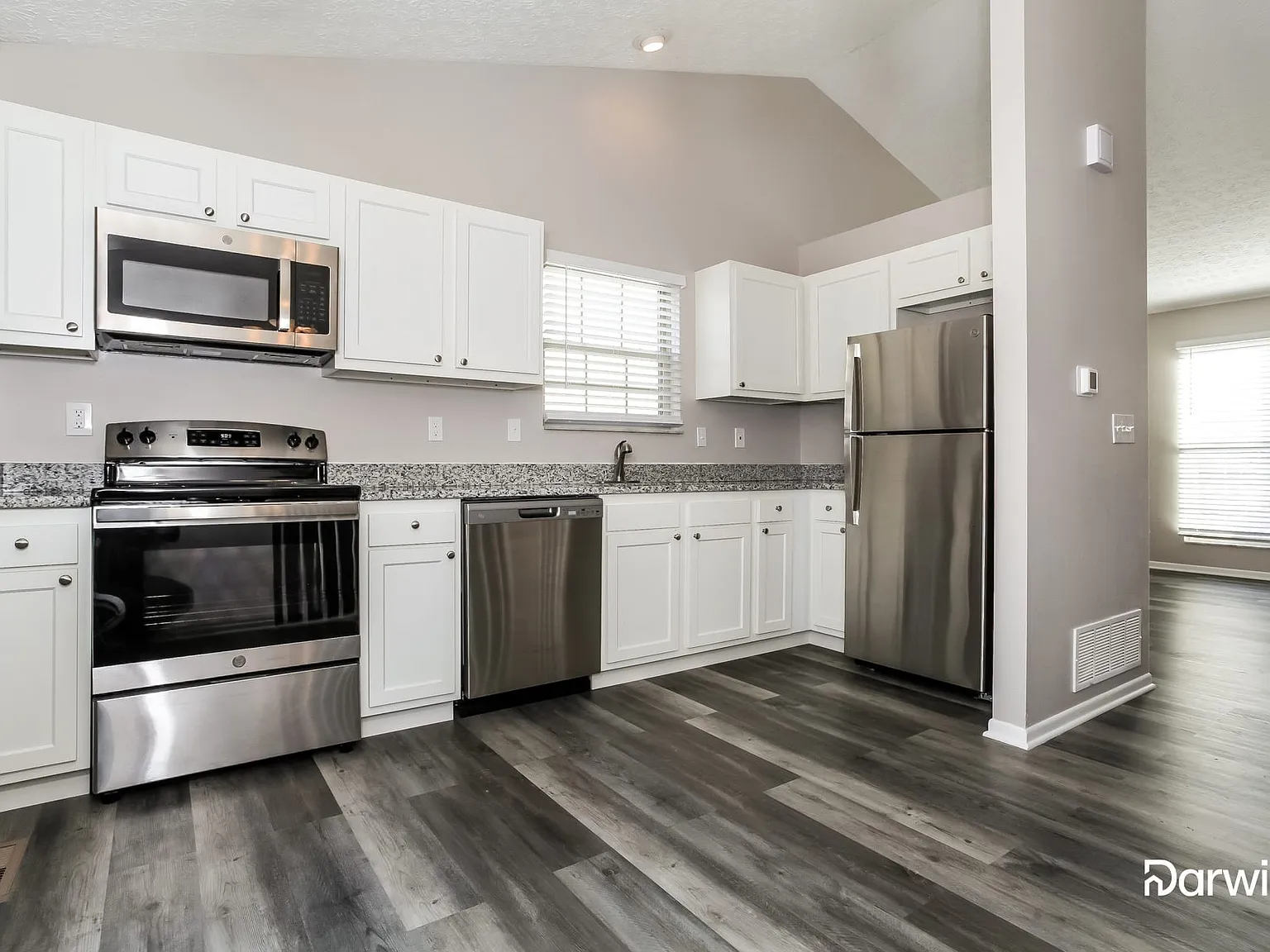 3 bed, 3.0 bath, 1382 sqft, $2,025 — Photo 3