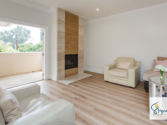 4th image of 130 S Mentor Ave #26
