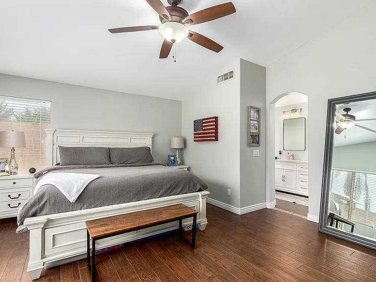 3237 E San Remo Ave — Photo 10