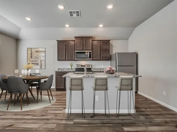 1701 Maroon Dr, El Reno, OK 73036