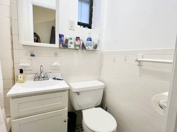 230 East 25th Street image 6 of 6