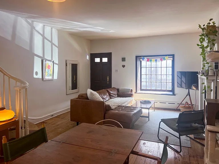 dining area, living room