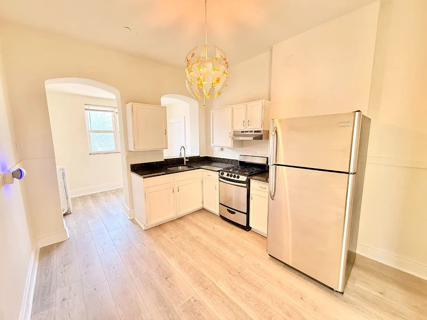 Gorgeous 1 Bed 1 Bath Denver Apartment in Capitol Hill! Available NOW! — Photo 1