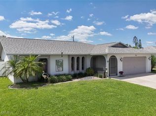 922 SE 32nd Ter, Cape Coral, FL 33904