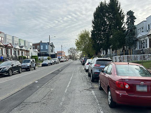 5th image of 5814 Florence Ave
