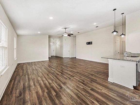 3rd image of 6257 Redberry Dr